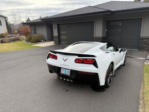 Used 2015 Chevrolet Corvette Stingray Coupe w/ 3LT Preferred Equipment Group image 11