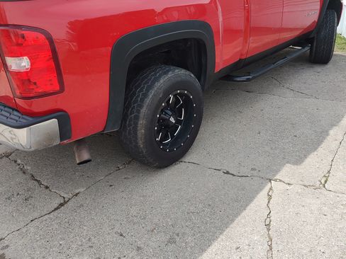 Used 2011 Chevrolet Silverado 1500 LT image 8