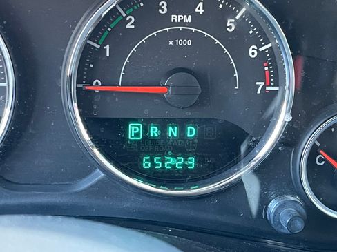 Used 2013 Jeep Wrangler Unlimited Rubicon w/ Connectivity Group image 15