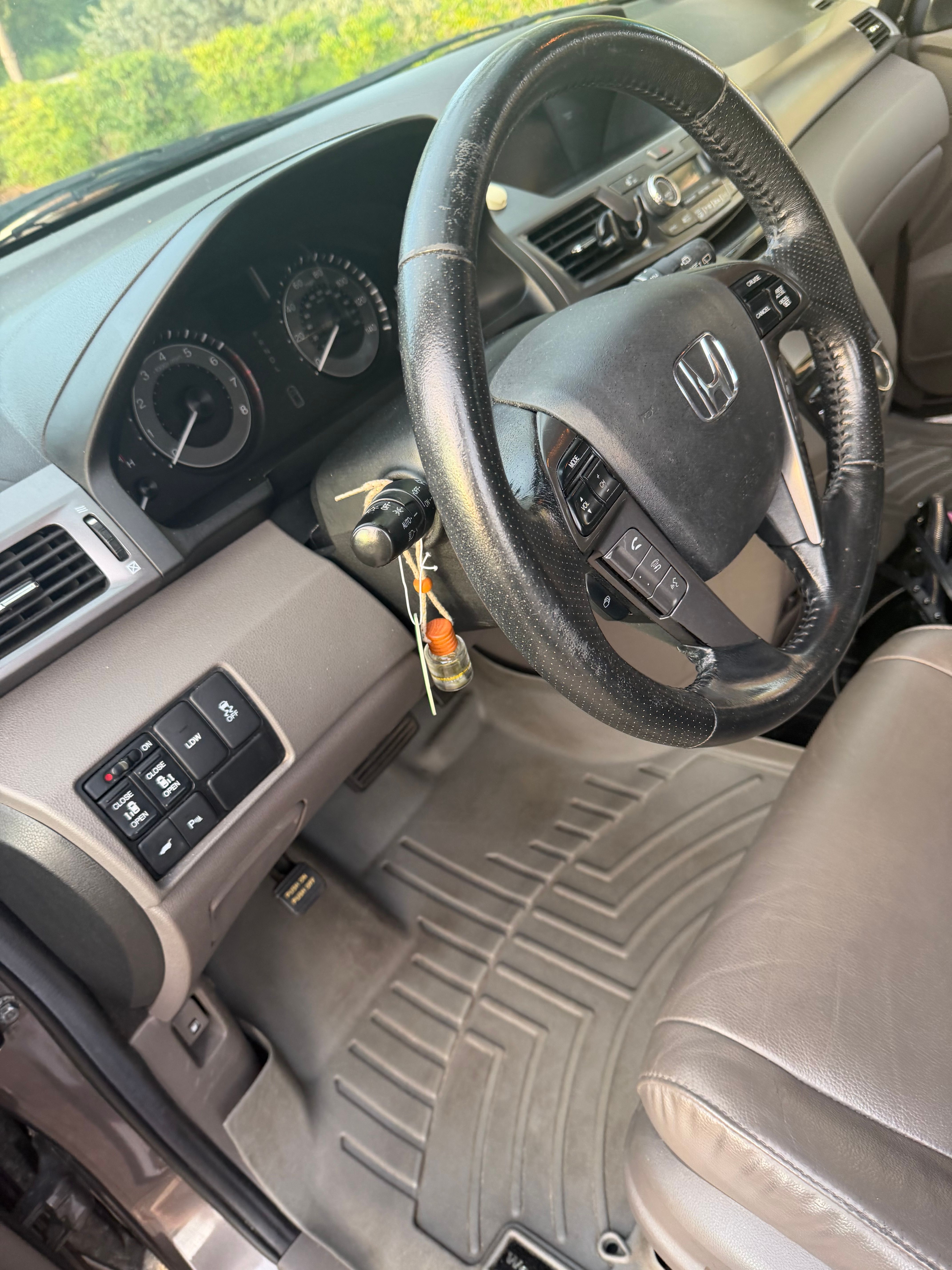 Used 2014 Honda Odyssey Touring Elite image 22