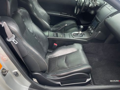 Used 2005 Nissan 350Z Touring RWD image 13