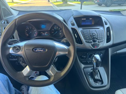 Used 2015 Ford Transit Connect XLT FWD image 6