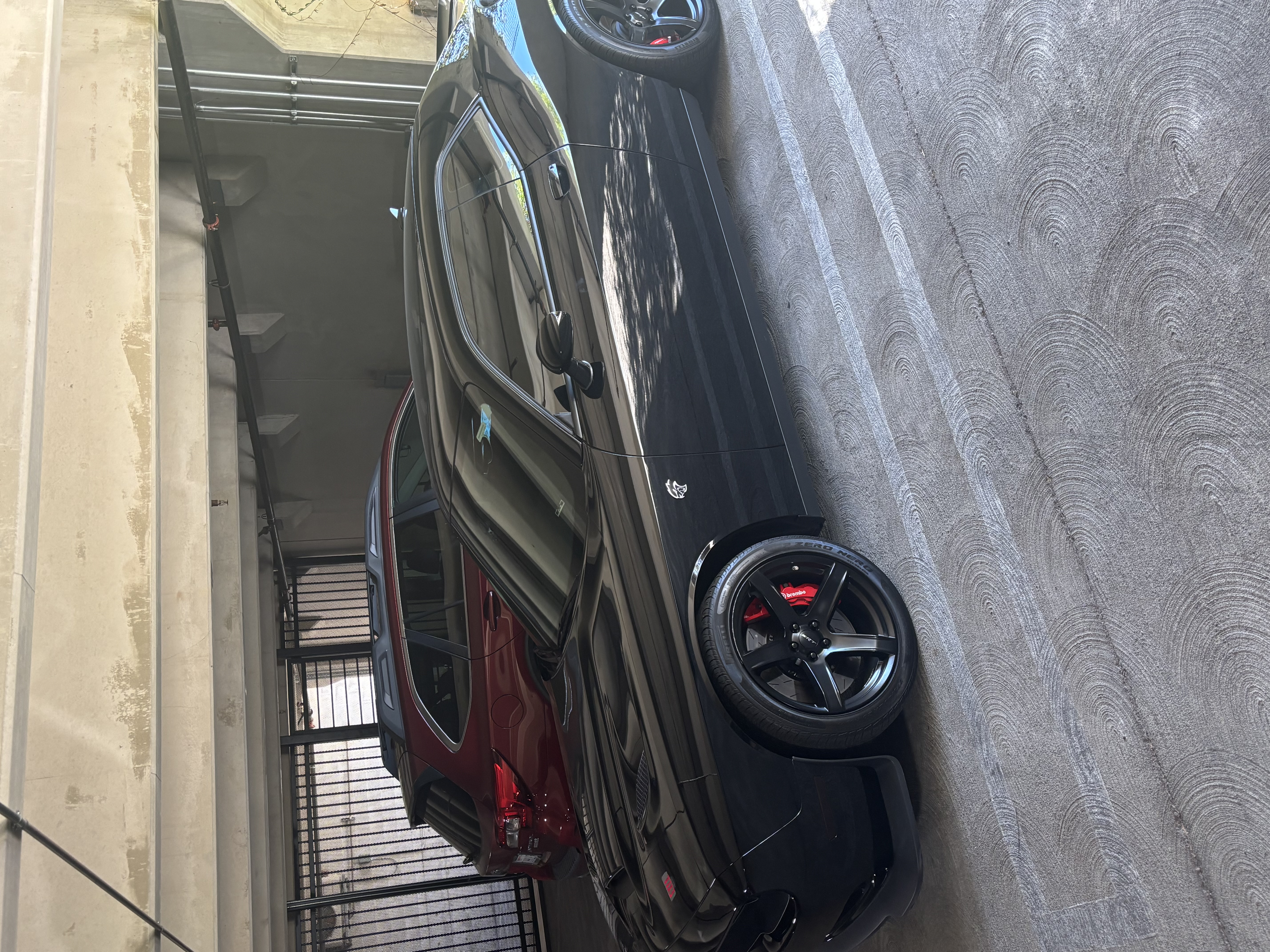 Used 2018 Dodge Challenger SRT Hellcat RWD image 2