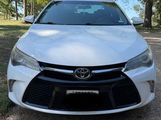 Used 2016 Toyota Camry SE FWD video 1