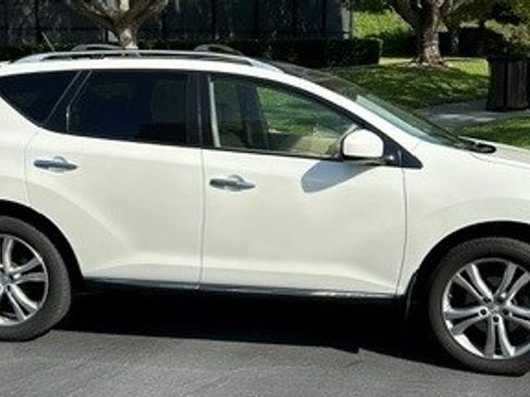 Used 2011 Nissan Murano LE w/ Navigation Pkg AWD/4WD image 4
