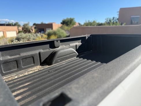 Used 2004 GMC Sierra 2500 SLE w/ Heavy-Duty Power Package image 16