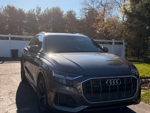 Used 2019 Audi Q8 Premium Plus w/ Premium Plus image 17