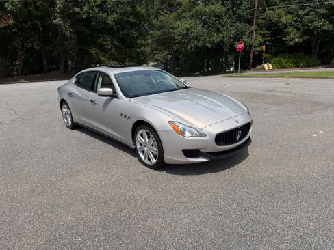 Used 2014 Maserati Quattroporte S Q4 AWD/4WD image 9
