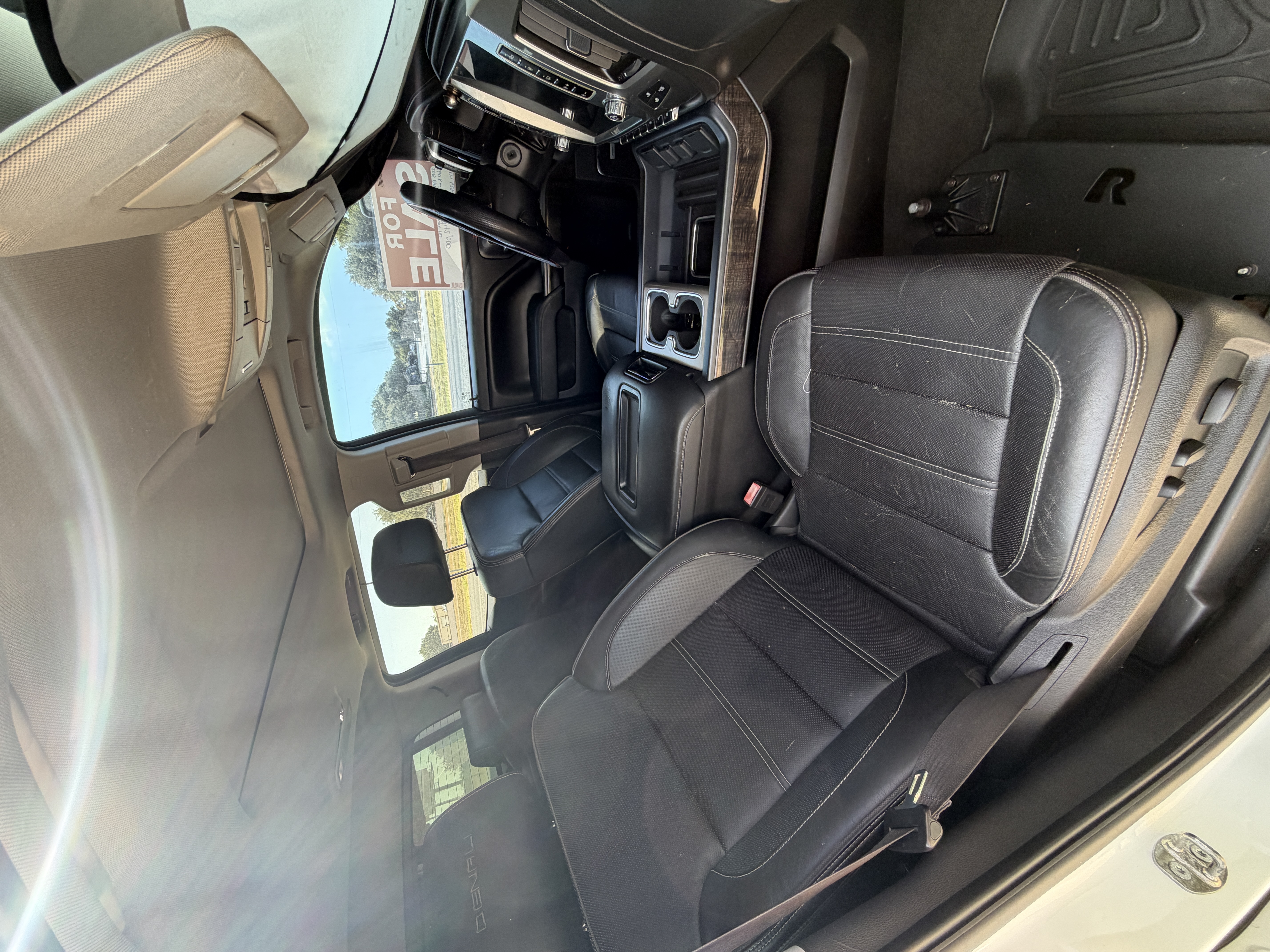 Used 2015 GMC Sierra 2500 Denali w/ Duramax Plus Package AWD/4WD image 10