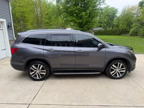 Used 2017 Honda Pilot Elite image 25