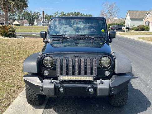 Used 2016 Jeep Wrangler Sport image 4