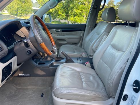 Used 2005 Lexus GX 470 AWD/4WD image 9