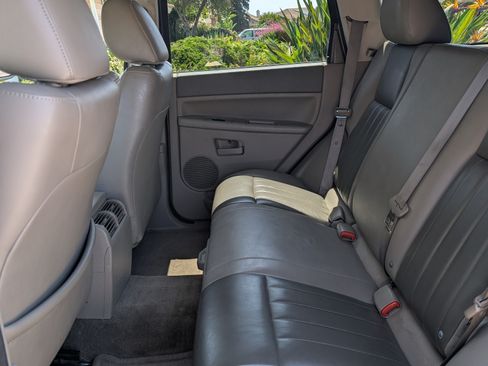 Used 2005 Jeep Grand Cherokee Laredo RWD image 20