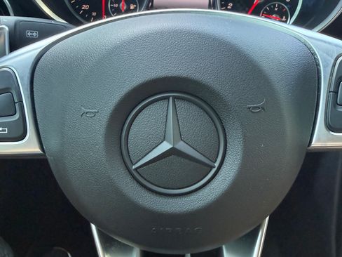 Used 2018 Mercedes-Benz SLC 300 image 12