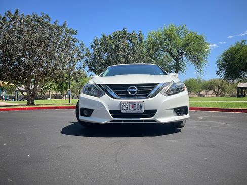 Used 2017 Nissan Altima 2.5 SR FWD image 15