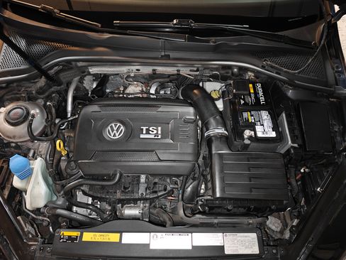 Used 2019 Volkswagen Golf 4-Door AWD/4WD image 30