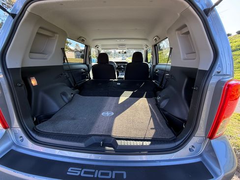 Used 2012 Scion xB image 11