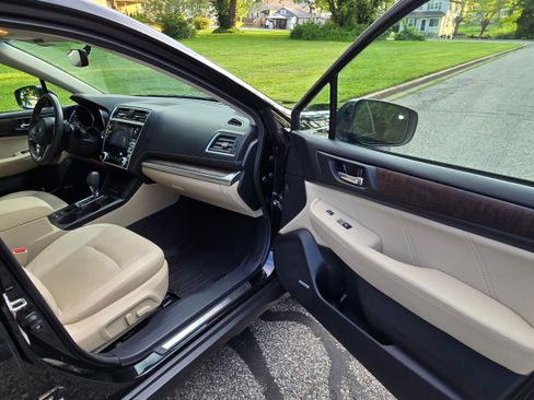 Used 2019 Subaru Outback 2.5i Limited w/ Popular Package #2 AWD/4WD image 14
