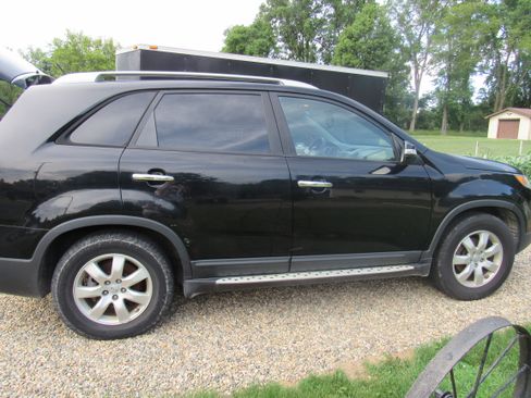 Used 2013 Kia Sorento LX w/ Convenience Pkg FWD image 8