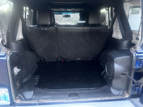 Used 2013 Jeep Wrangler Unlimited Sahara w/ Mopar Chrome Edition Group image 4