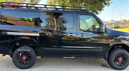 Used 2017 Nissan NV 3500 SL AWD/4WD image 2