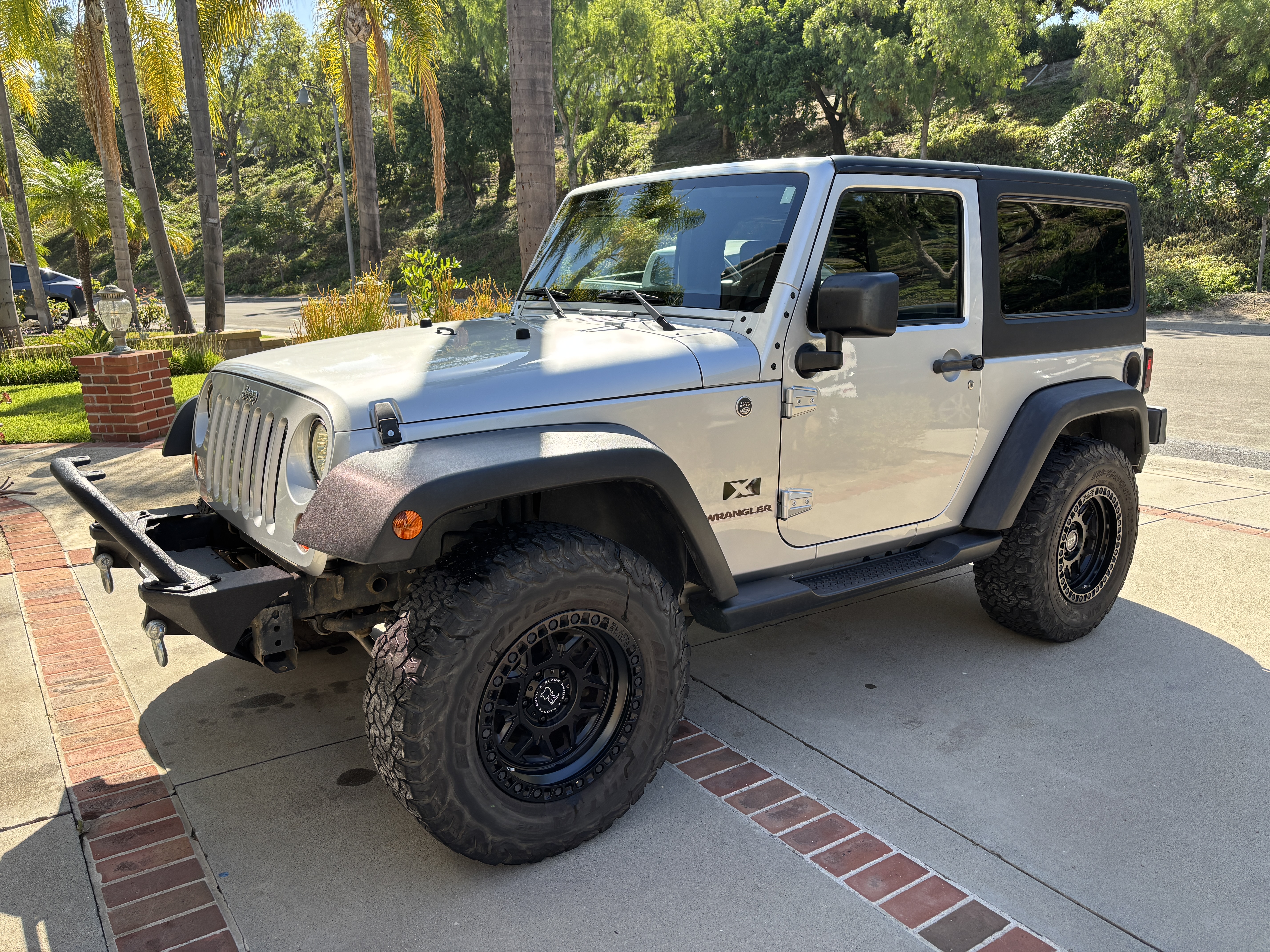 Used 2009 Jeep Wrangler X AWD/4WD image 1