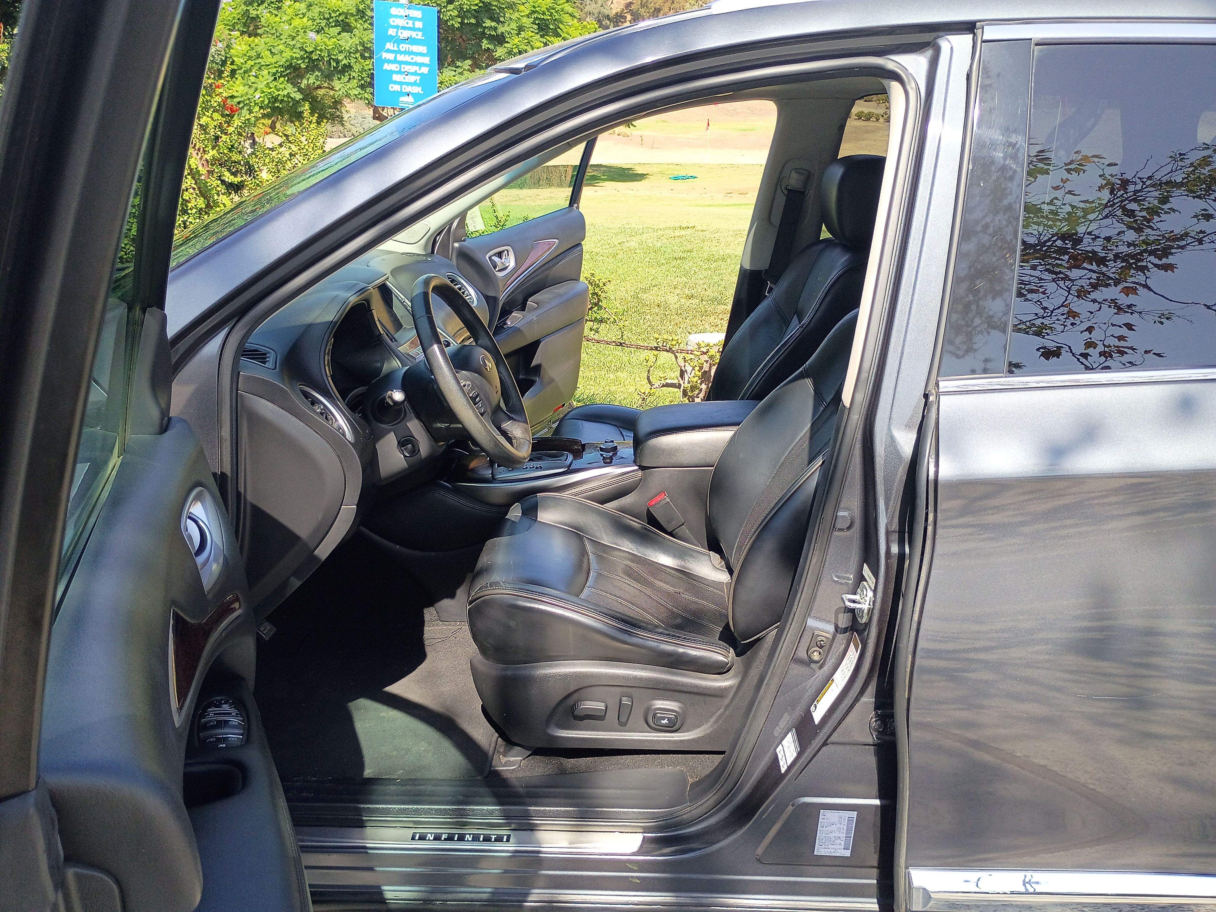 Used 2013 INFINITI JX35 FWD w/ Premium Pkg image 15