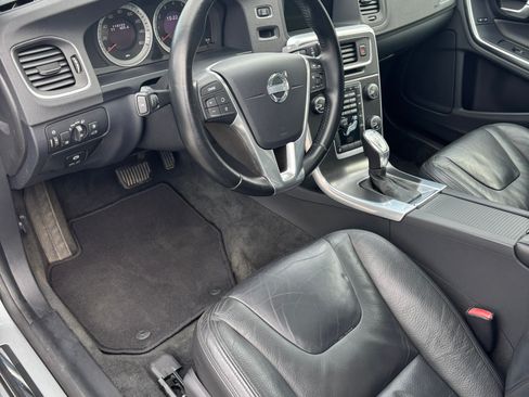 Used 2013 Volvo S60 T5 image 12