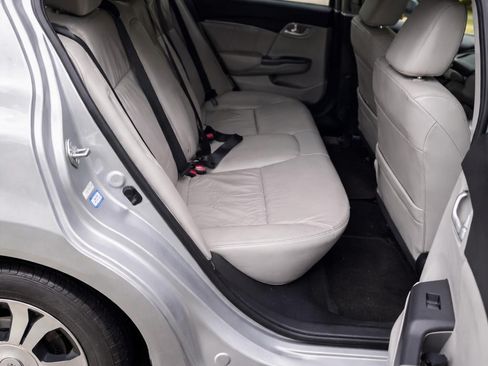 Used 2013 Honda Civic Hybrid Sedan image 5