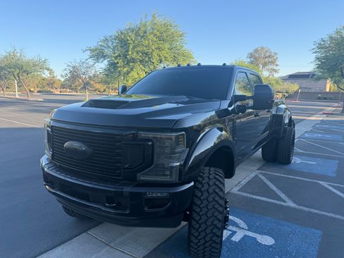 Used 2020 Ford F350 Platinum AWD/4WD image 5
