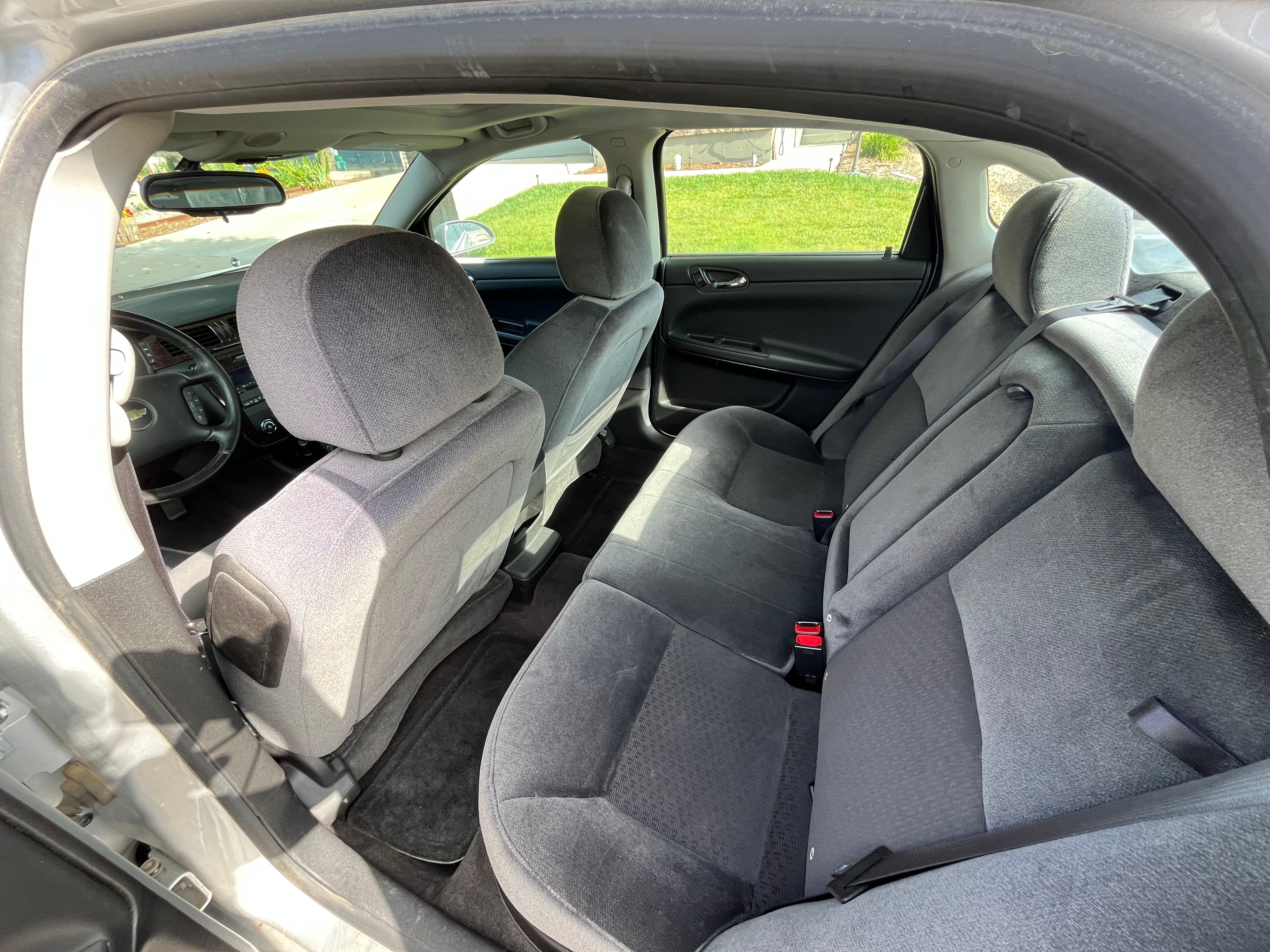 Used 2014 Chevrolet Impala LT w/ LT Sunroof Package FWD image 11