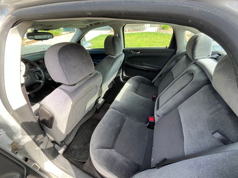 Used 2014 Chevrolet Impala LT w/ LT Sunroof Package FWD image 11