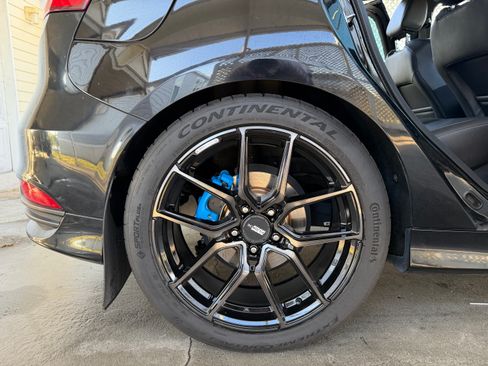 Used 2016 Ford Focus ST w/ Equipment Group 402A image 14