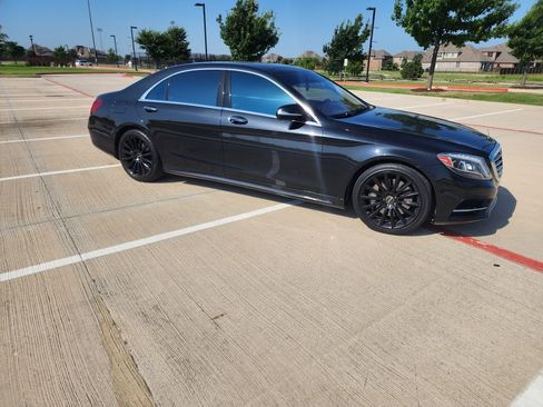 Used 2015 Mercedes-Benz S 550 Sedan image 4