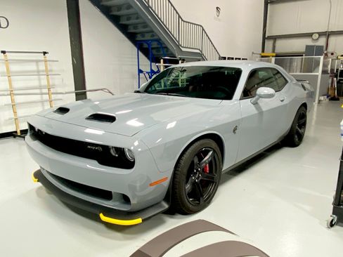Used 2022 Dodge Challenger SRT Hellcat Redeye RWD image 2