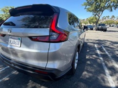 Used 2024 Honda CR-V LX image 9