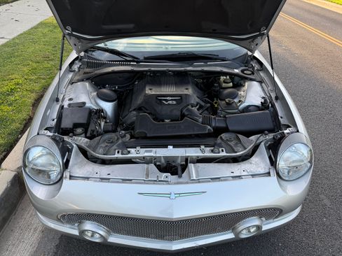 Used 2004 Ford Thunderbird image 10