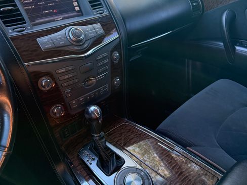 Used 2017 Nissan Armada SV image 12