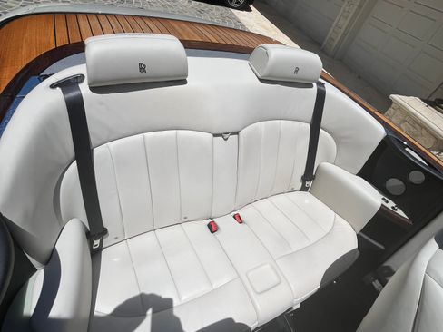 Used 2014 Rolls-Royce Phantom Drophead Coupe RWD image 28