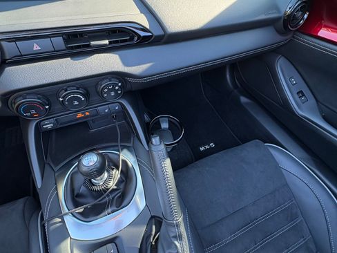 Used 2024 MAZDA MX-5 Miata RF Club w/ Weather Package image 18