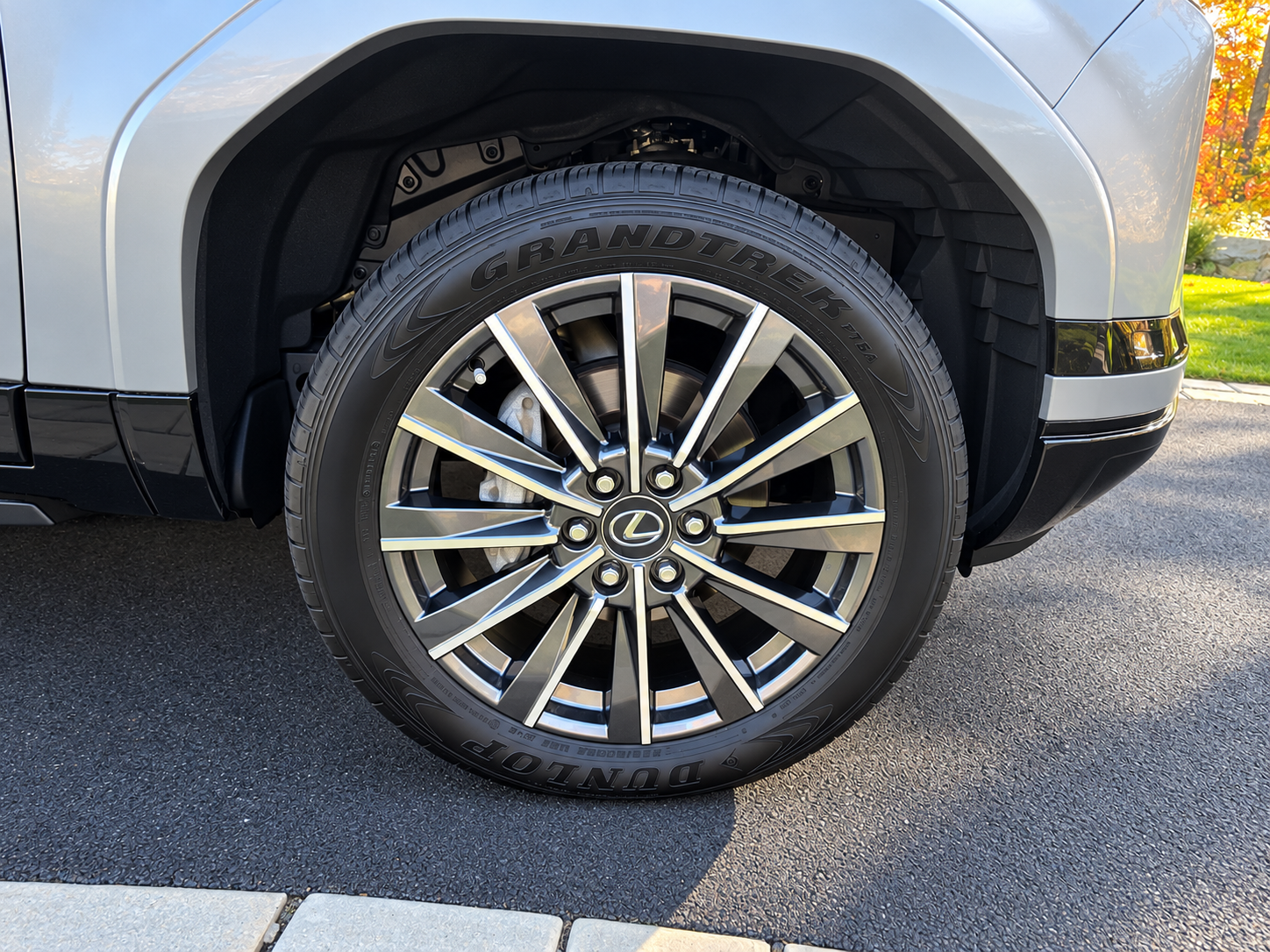 Used 2024 Lexus GX 550 w/ Accessory Package (Z1) AWD/4WD image 29