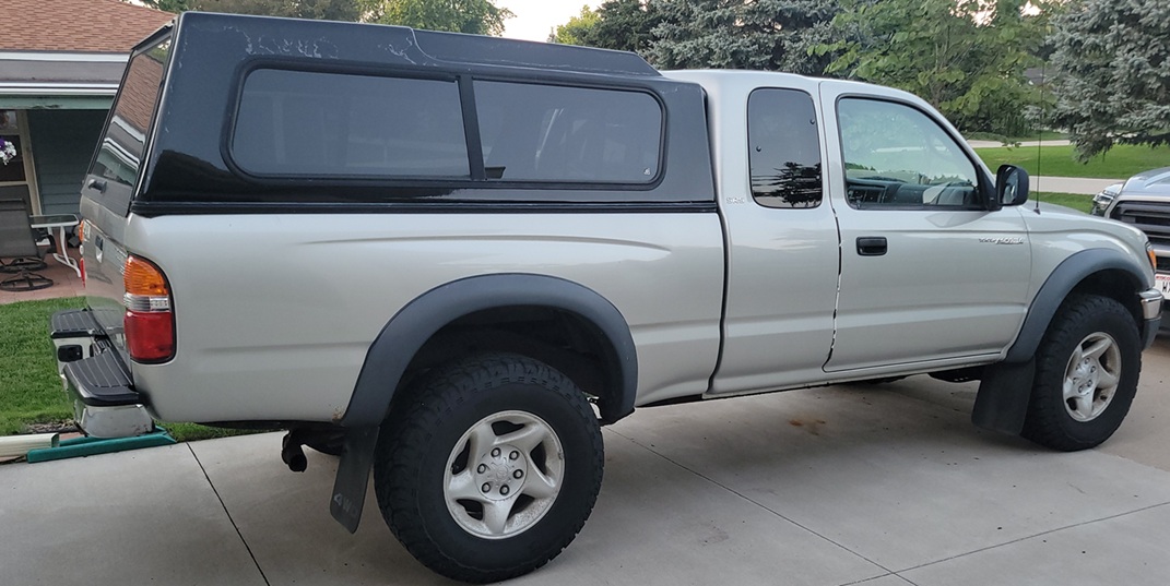 Used 2002 Toyota Tacoma 4x4 Xtracab w/ SR5 Pkg w/ Chrome Pkg image 11