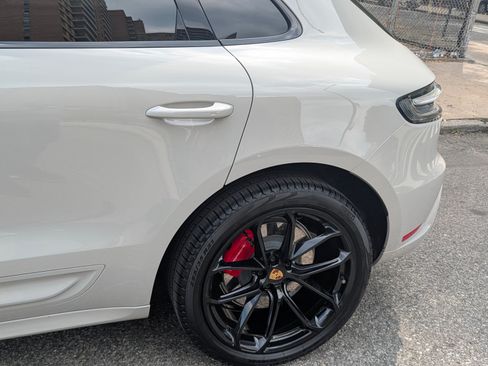 Used 2025 Porsche Macan GTS AWD/4WD image 10