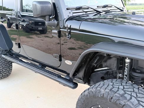 Used 2015 Jeep Wrangler Unlimited Sport w/ Quick Order Package 24S AWD/4WD image 19