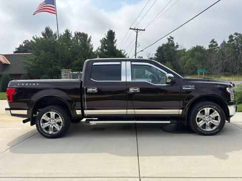 Used 2019 Ford F150 Lariat w/ Equipment Group 502A Luxury AWD/4WD image 8