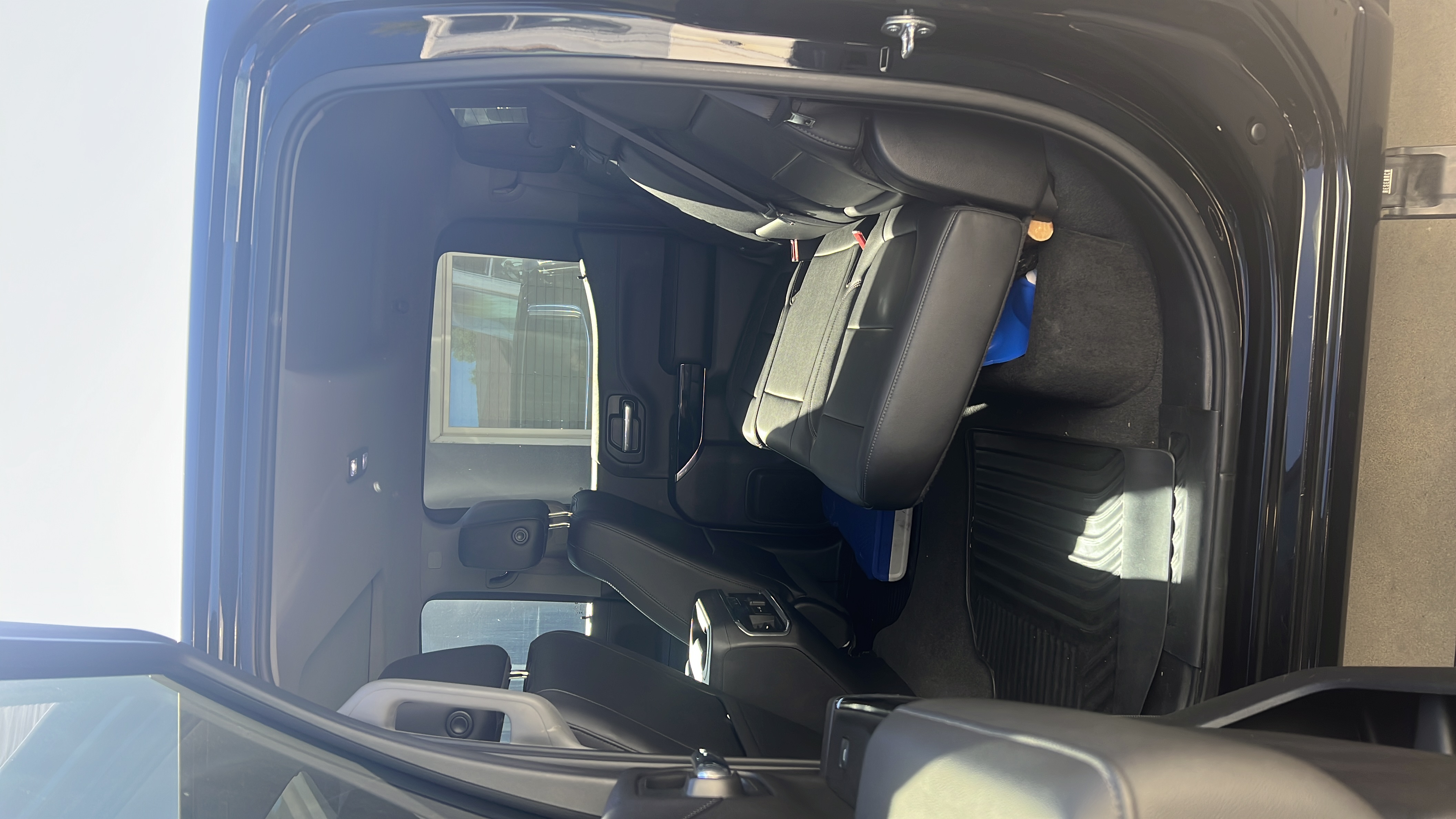Used 2019 Chevrolet Silverado 1500 LTZ w/ LTZ Premium Package AWD/4WD image 6