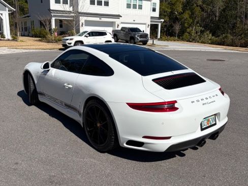 Used 2019 Porsche 911 Carrera image 5