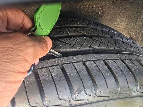 Used 2017 Porsche Cayenne Platinum Edition image 31