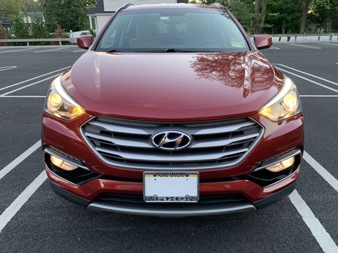 Used 2017 Hyundai Santa Fe Sport AWD/4WD image 2