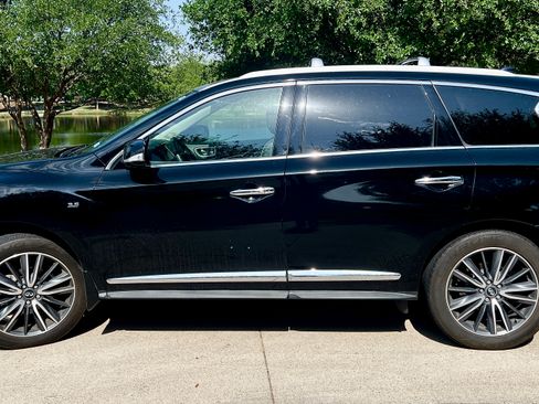 Used 2019 INFINITI QX60 Luxe w/ Sensory Package image 16